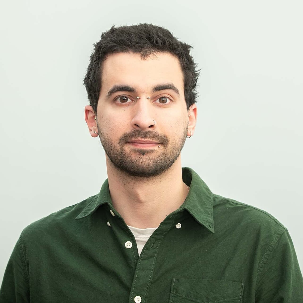 Alexander Loftus headshot.