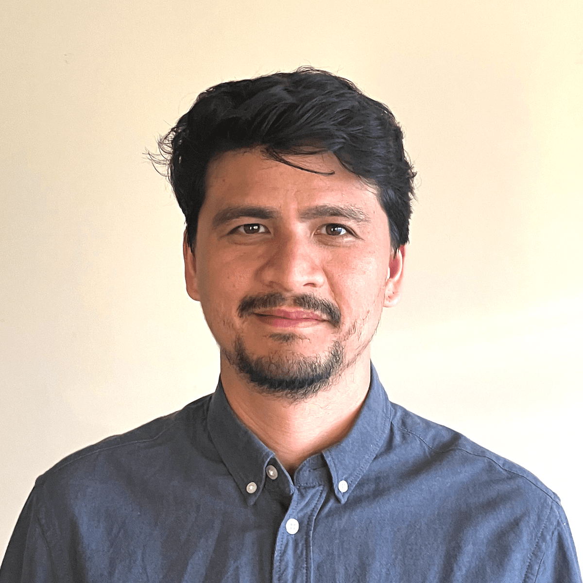 Miguel Bernabe-Rubio headshot.